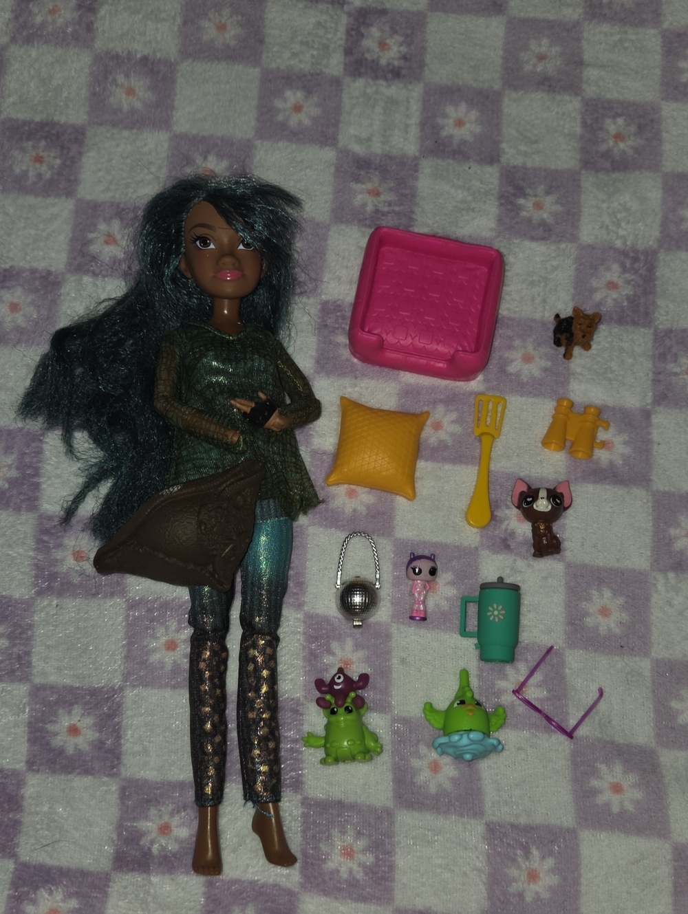 Barbie Teal-Haired Doll with Pink Bed and Yellow Accessories